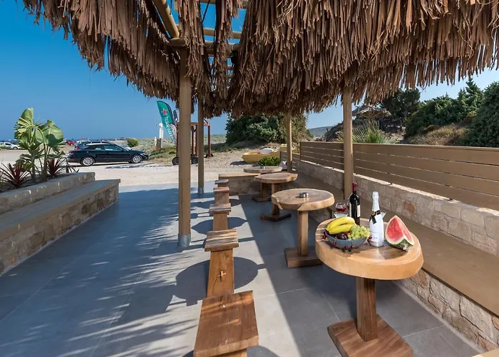 Отель Zanetos *