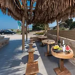 Hotel Zanetos *
