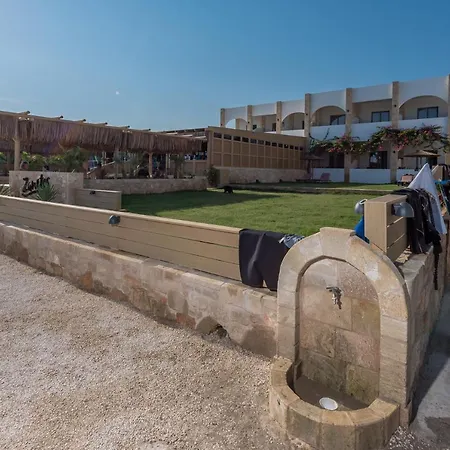 ホテル Zanetos プラソニシ